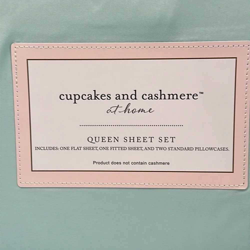 NWT Cupcakes and Cashmere Queen Sheets